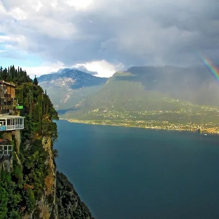 Apartment Appartamenti La Tartufaia Country House Pool And Relax By Gardadomusmea *